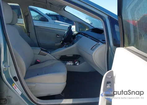 2013 Toyota Prius Three из США, поврежденный, VIN JTDKN3DUXD1680417